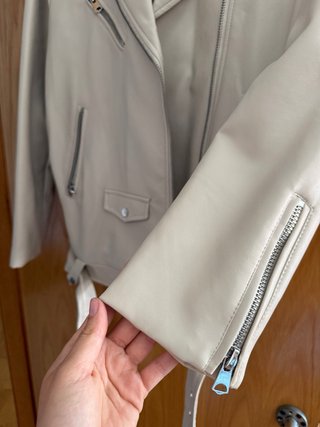 Chaqueta Biker Stradivarius Beige