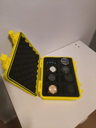 Valigetta porta orologi gialla