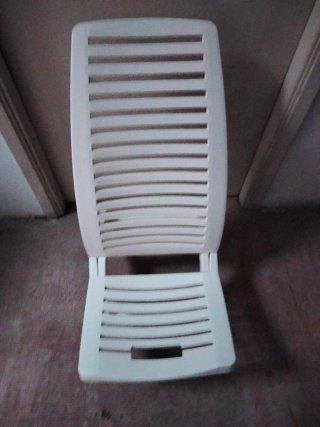 Silla de playa plegable blanca