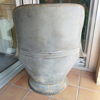 Antigua bañera de zinc