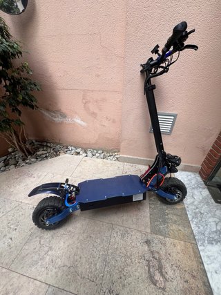 Patinete Eléctrico Azul