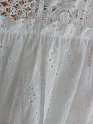 Blusa encaje blanca sin etiqueta Talla XL