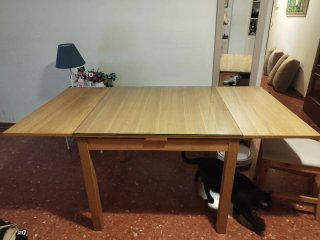 Mesa extensible cristal y 4 sillas