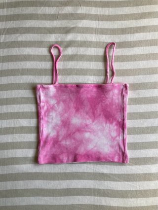 Top de alças curto tie-dye rosa e branco