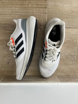 Zapatillas Adidas Blancas y Naranja
