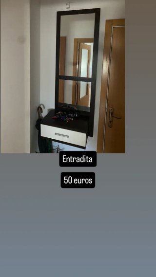 Muebles de dormitorio: cabecero, canapé, 2 mesitas