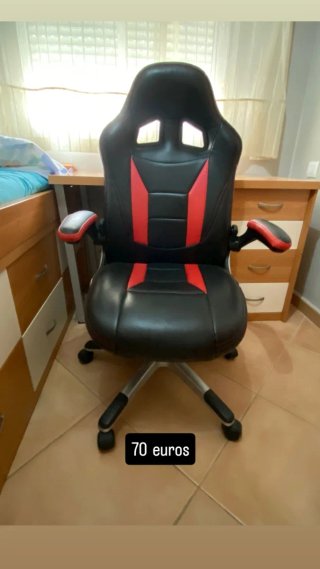 Muebles de dormitorio: cabecero, canapé, 2 mesitas