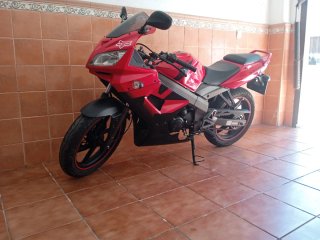 Kymco Quannon Roja - ITV Recién Pasada, 125cc
