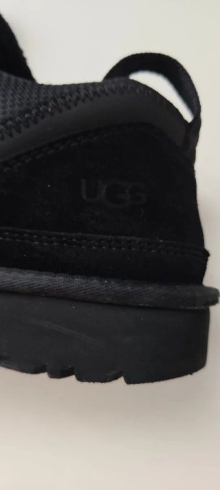 UGG Lowmel Deportivas Talla 40 Originales