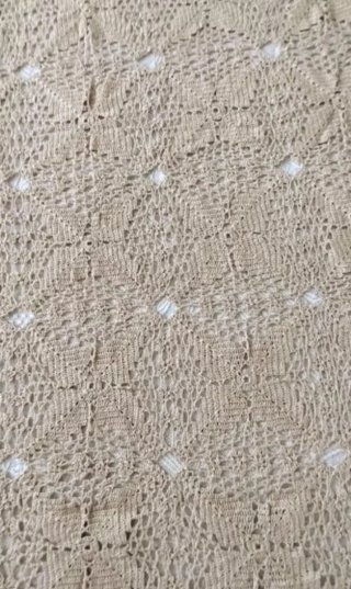 Copriletto fatto a mano beige
