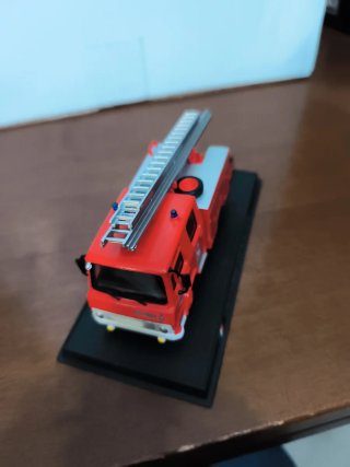 Modellino Camion Vigili del Fuoco 1:50