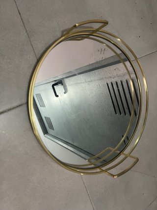 Bandeja dorada con espejo