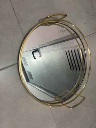 Bandeja dorada con espejo