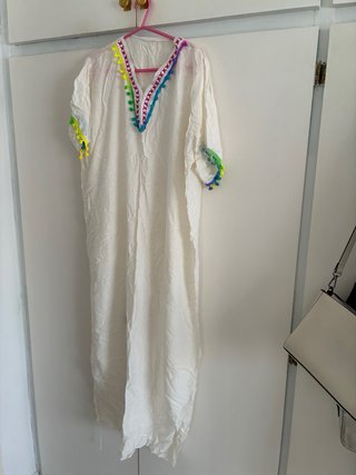 Vestimenta árabe, caftán, roja bordada T. S/M