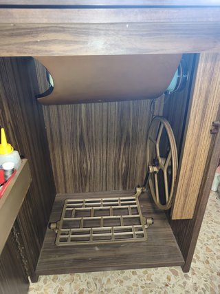 Máquina de coser Alfa antigua