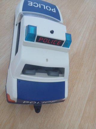 Coche de policía de playmobil