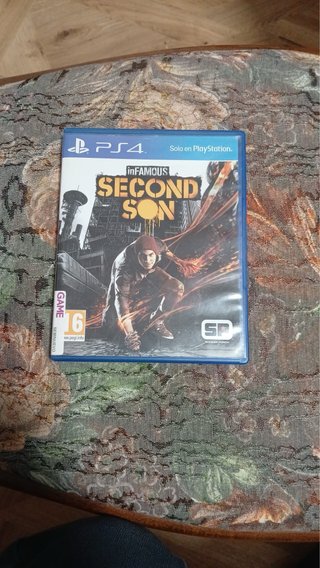 PS4 Slim Negra 1tb + 11 juegos