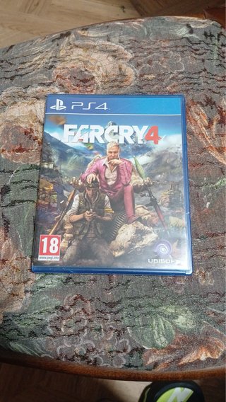 PS4 Slim Negra 1tb + 11 juegos