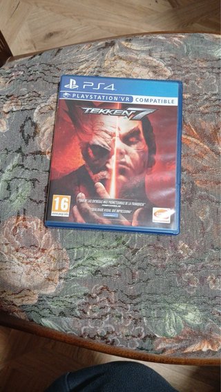 PS4 Slim Negra 1tb + 11 juegos