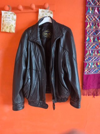 Cazadora de cuero negra para hombre