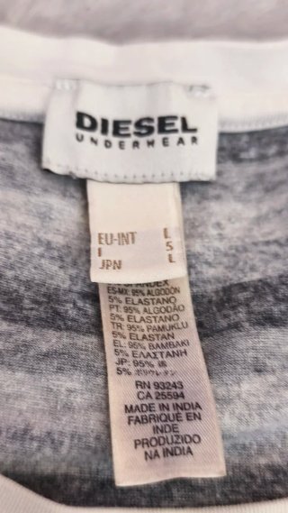 Camiseta sin mangas Diesel negra con detalles