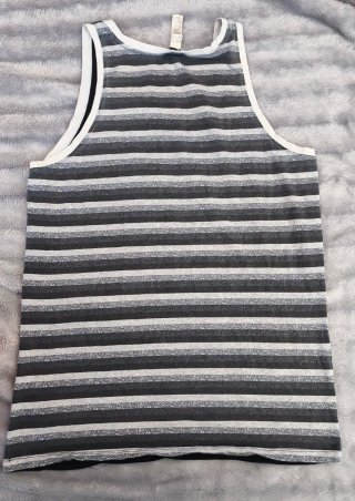 Camiseta sin mangas Diesel negra con detalles
