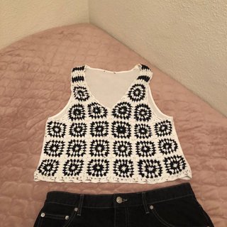 Rebajadísimo Falda vaquera negra y top crochet