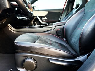 Mercedes Clase A 200 AMG LINE con PAQUETE NIGHT, TECHO SOLAR...