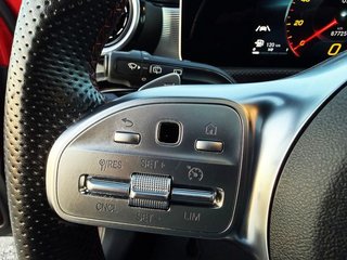 Mercedes Clase A 200 AMG LINE con PAQUETE NIGHT, TECHO SOLAR...
