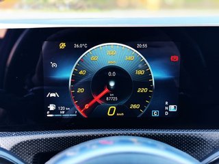 Mercedes Clase A 200 AMG LINE con PAQUETE NIGHT, TECHO SOLAR...