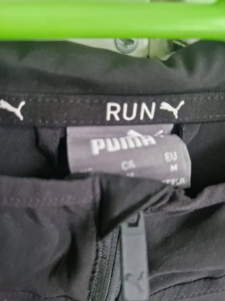 Cortavientos Puma Negro con Capucha