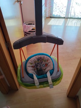 Saltador de puerta para bebé