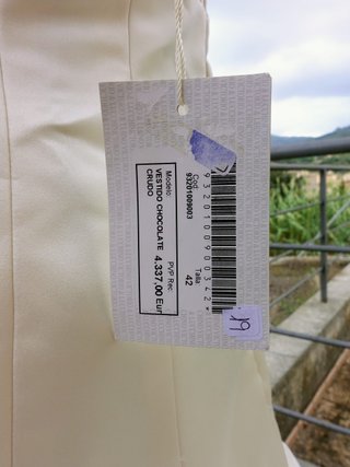 Vestido de novia modelo Chocolate Crudo  de la firma Victorio & Lucchino