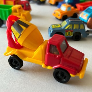 Lotto di vecchi giocattoli Kinder