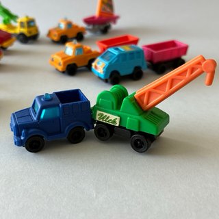 Lotto di vecchi giocattoli Kinder