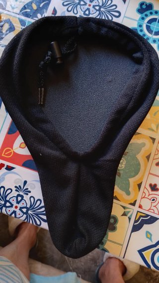 Funda sillín bicicleta negra acolchada