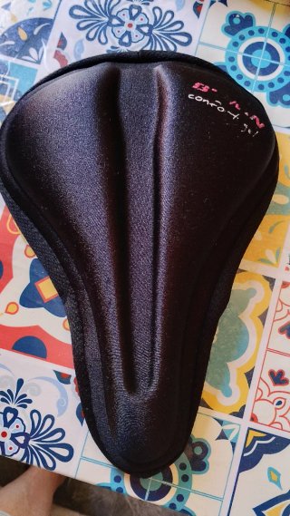 Funda sillín bicicleta negra acolchada