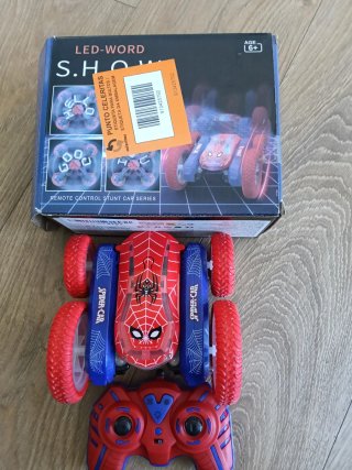 Coche Stunt RC Spider-Man Nuevo