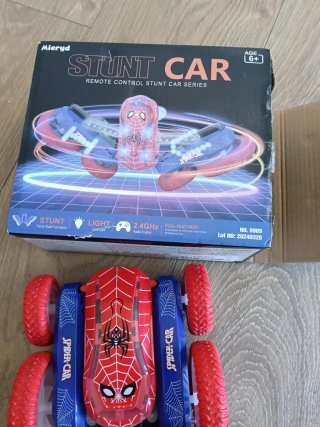 Coche Stunt RC Spider-Man Nuevo