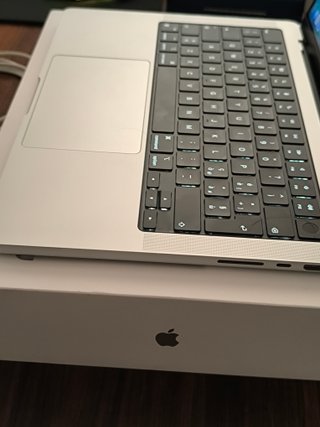 Apple Macbook Pro 14" M1 Pro - 512GB Completo