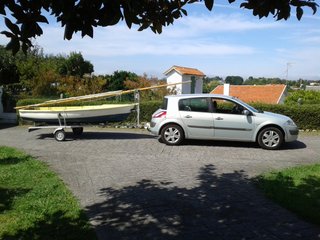 Bote de vela ligera