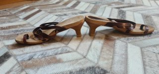 Sandalias esclavas de piel marrón tacón bajo/T 38