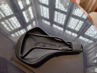 Sillín de bicicleta Fizik Ridon Terra 145mm