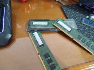 Memorias RAM DDR2 Samsung 1GB y una de 2gb
