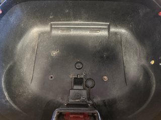 Baúl GIVI para Moto + Soporte Metálico