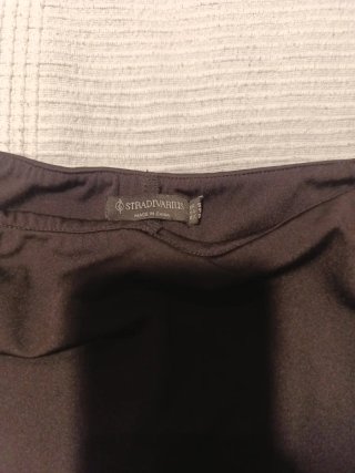 Falda short deportiva Stradivarius negra