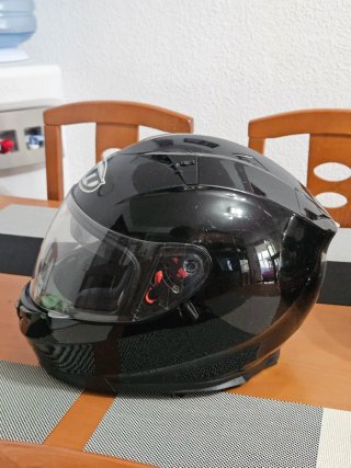 Pareja de cascos de moto