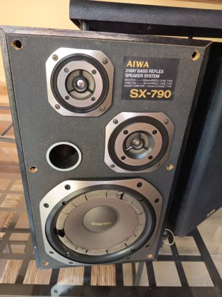 Pareja Altavoces Aiwa SX-790 (reventados)