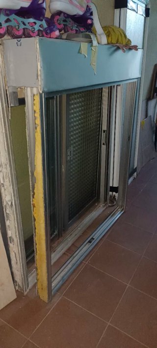 Vendo o cambio Ventana y contraventana de aluminio