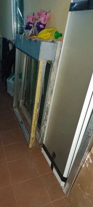 Vendo o cambio Ventana y contraventana de aluminio